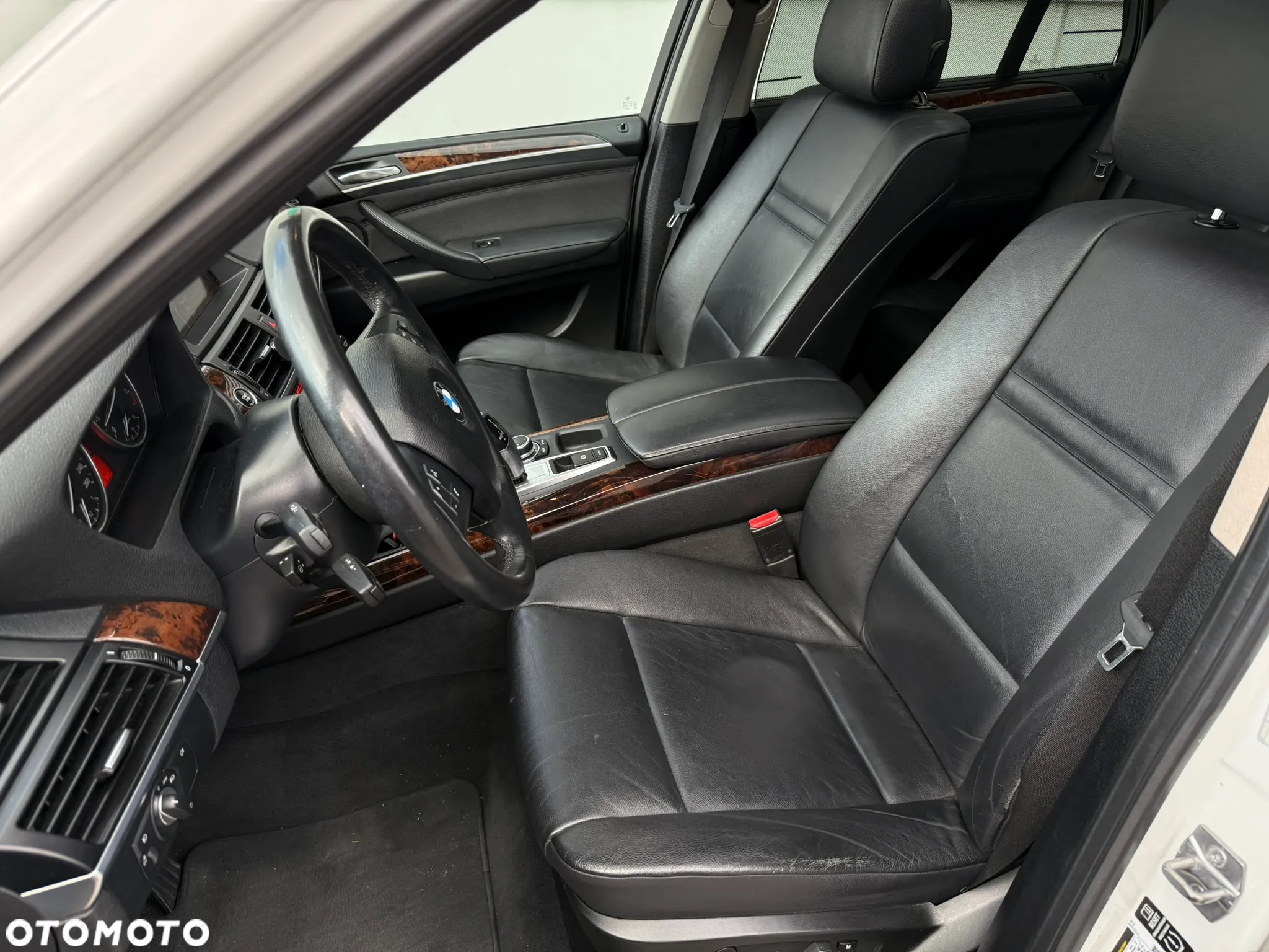 BMW X5 xDrive35i - 14