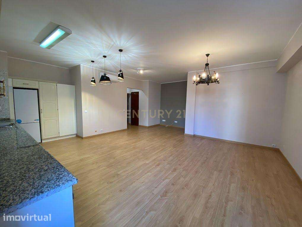 Arrendamento T2 em Arroios com garagem - Lisboa - Grande imagem: 3/32