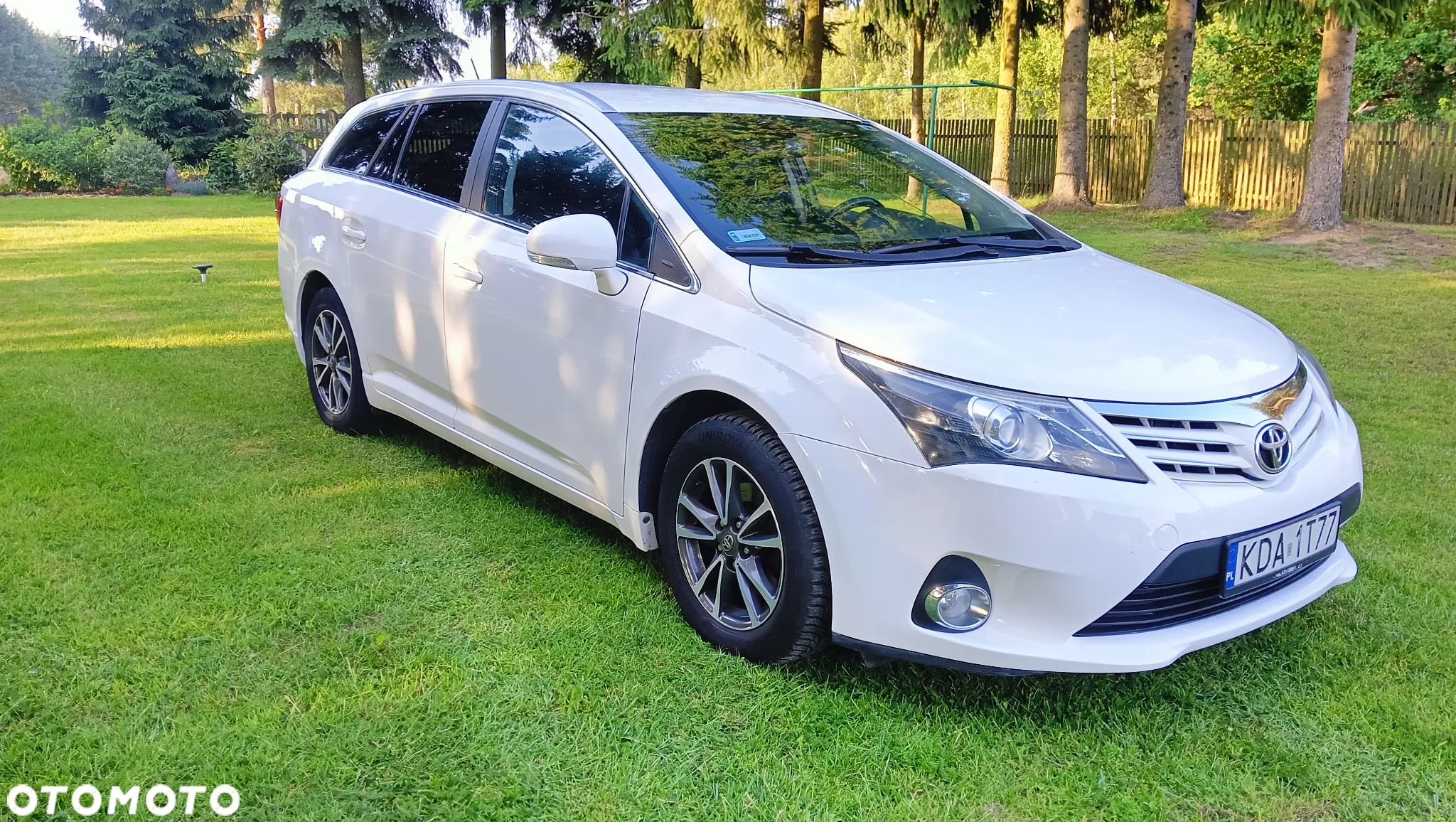 Toyota Avensis 2.0 D-4D Premium - 1