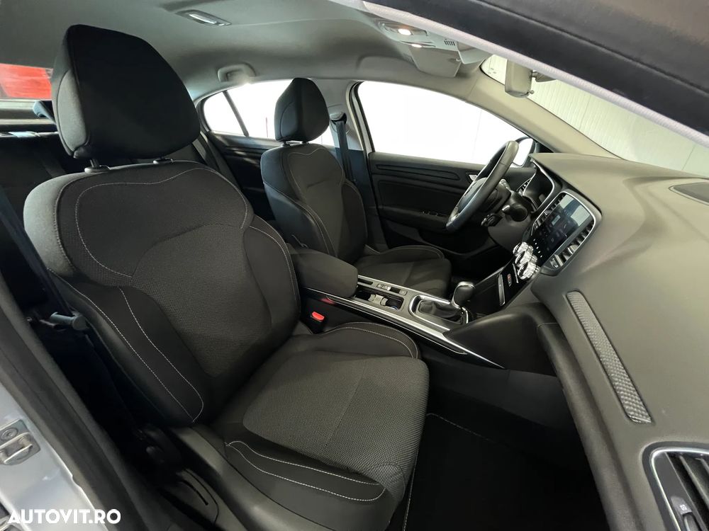 Renault Megane TCe 140 GPF Equilibre - 11
