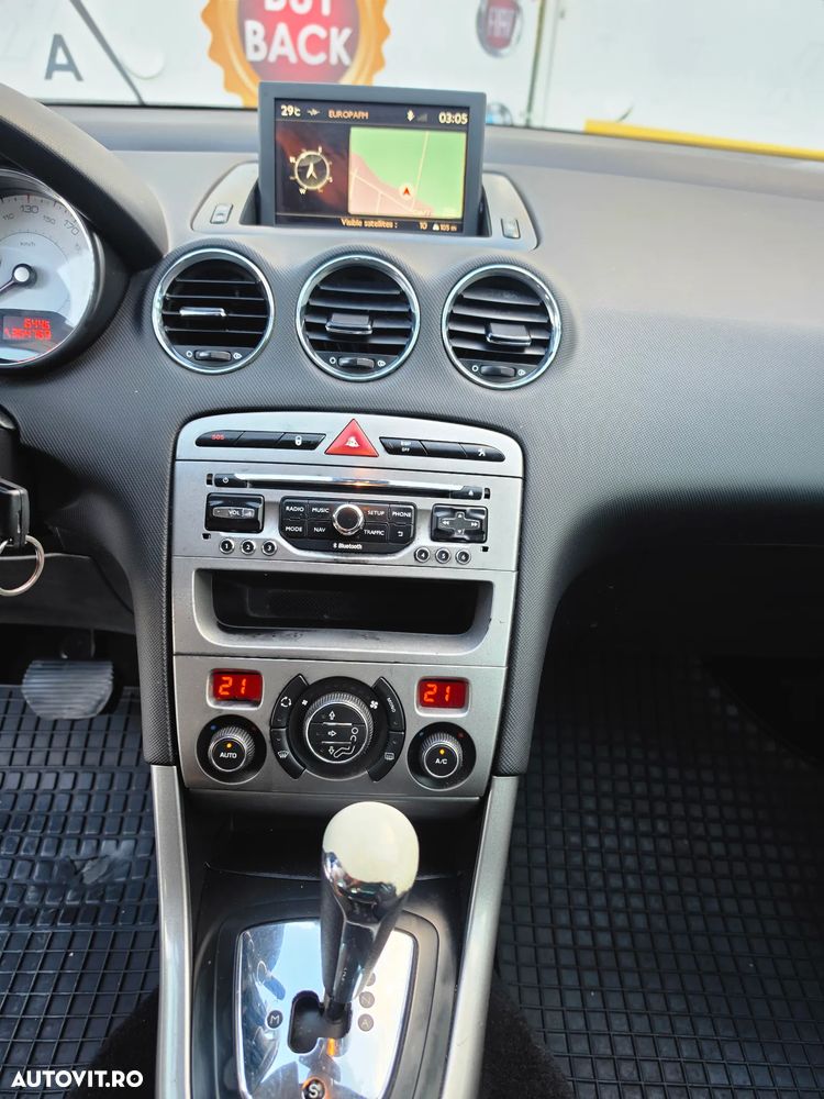 Peugeot 308 1.6HDi Premium Pack Aut - 7