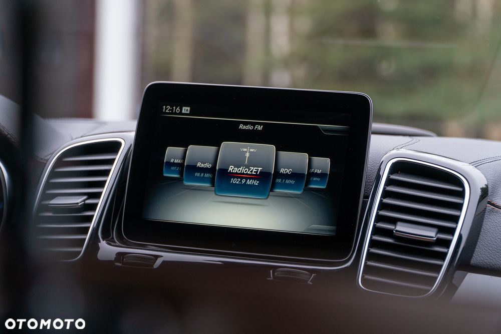 Mercedes-Benz GLE 350 d 4-Matic - 32