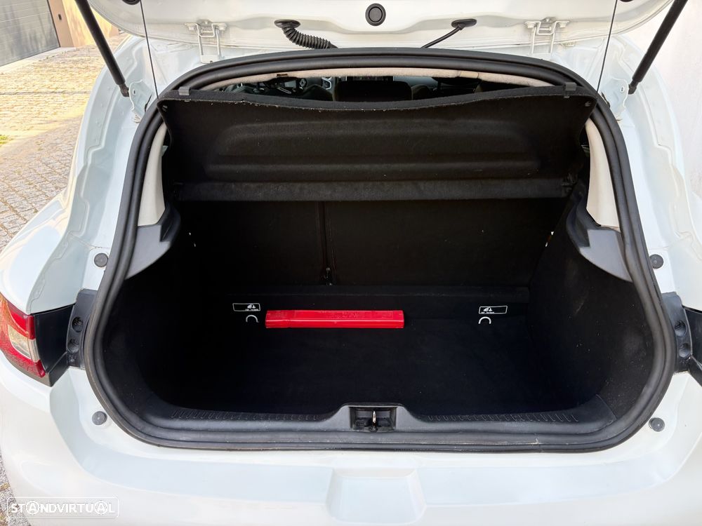 Renault Clio 1.5 dCi Limited - 24