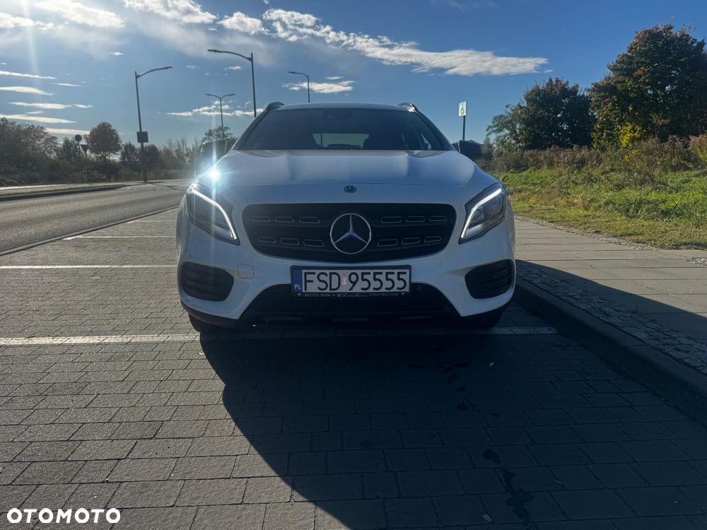 Mercedes-Benz GLA - 6
