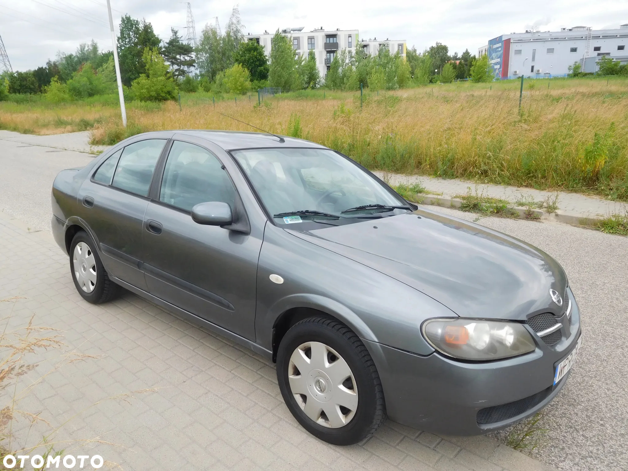 Nissan Almera II 1.5 Base - 2