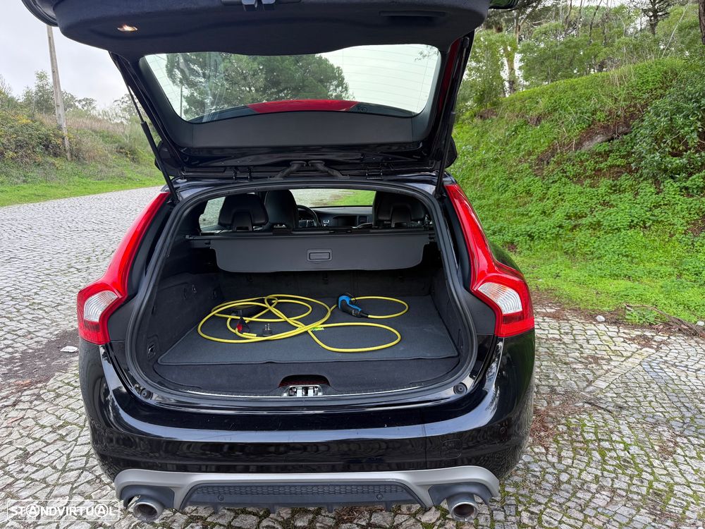 Volvo V60 2.4 D6 R-Design AWD Phev - 8