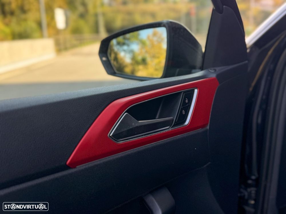 VW Polo 2.0 TSI GTI DSG - 23