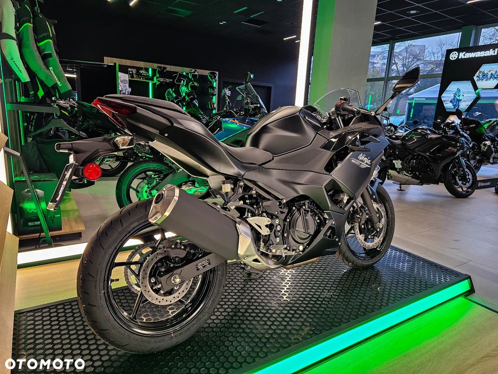 Kawasaki Ninja - 7