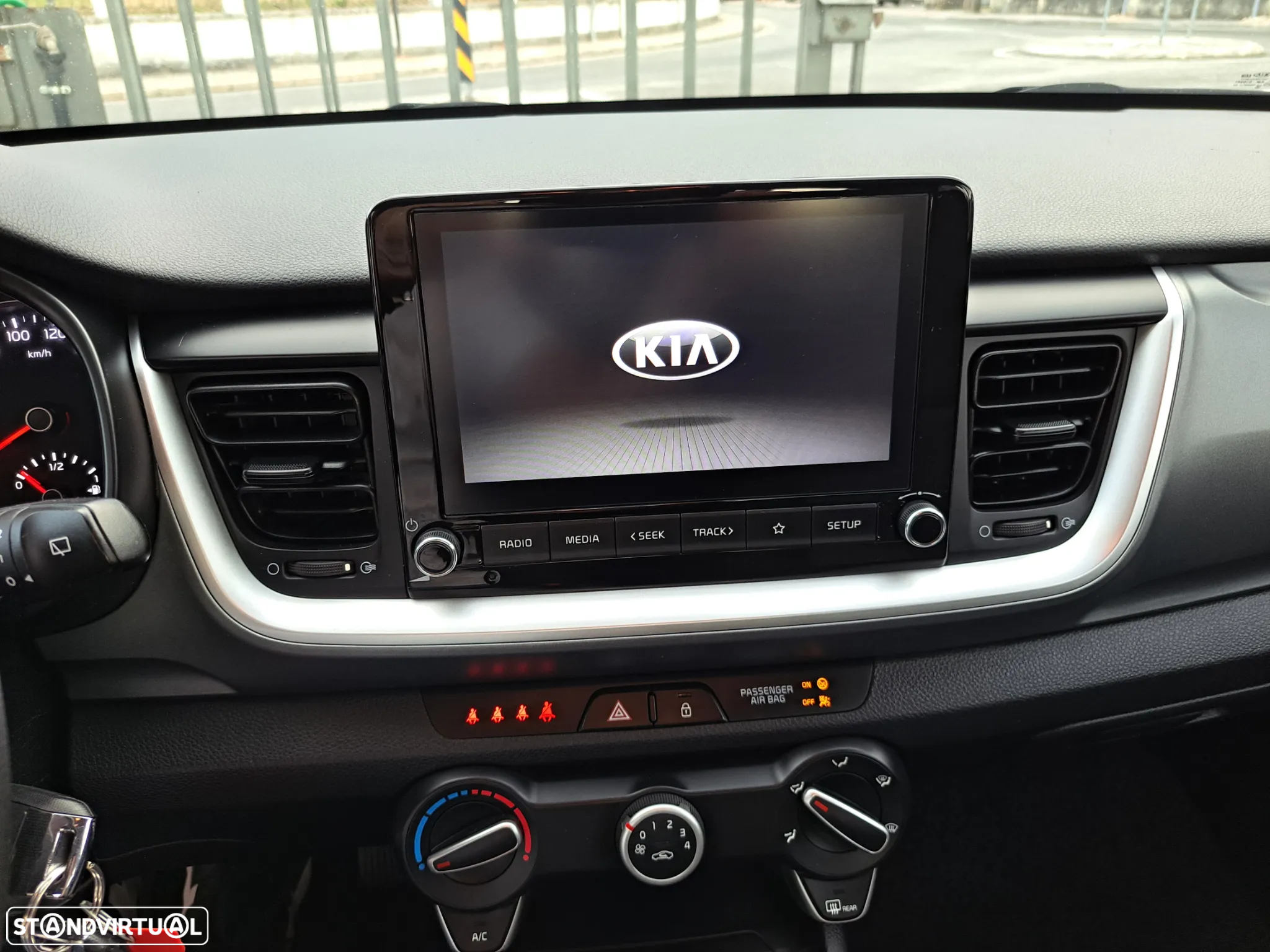 Kia Stonic 1.0 T-GDI Easy - 21