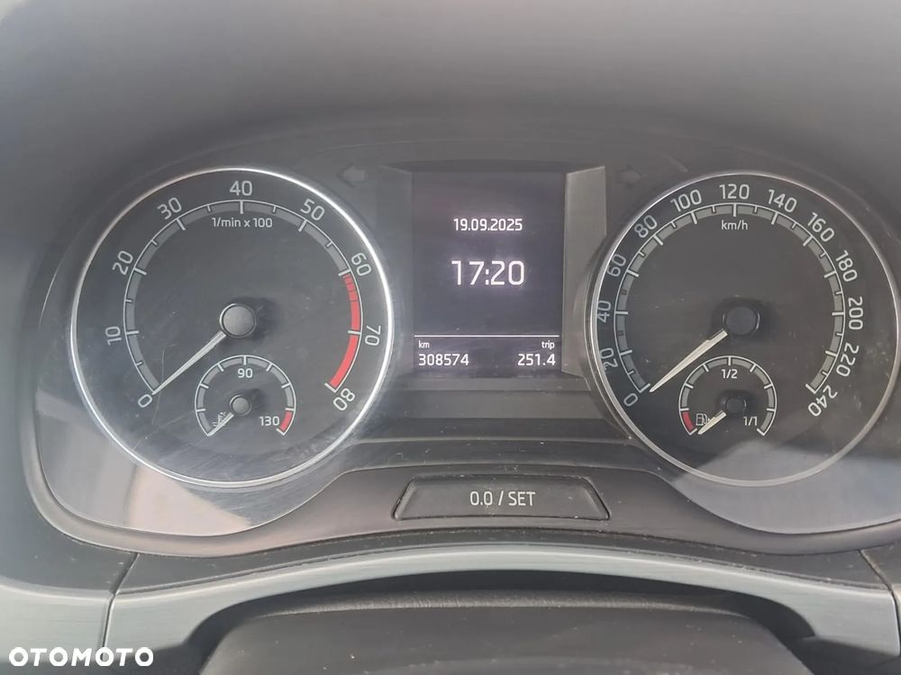 Skoda Fabia - 3