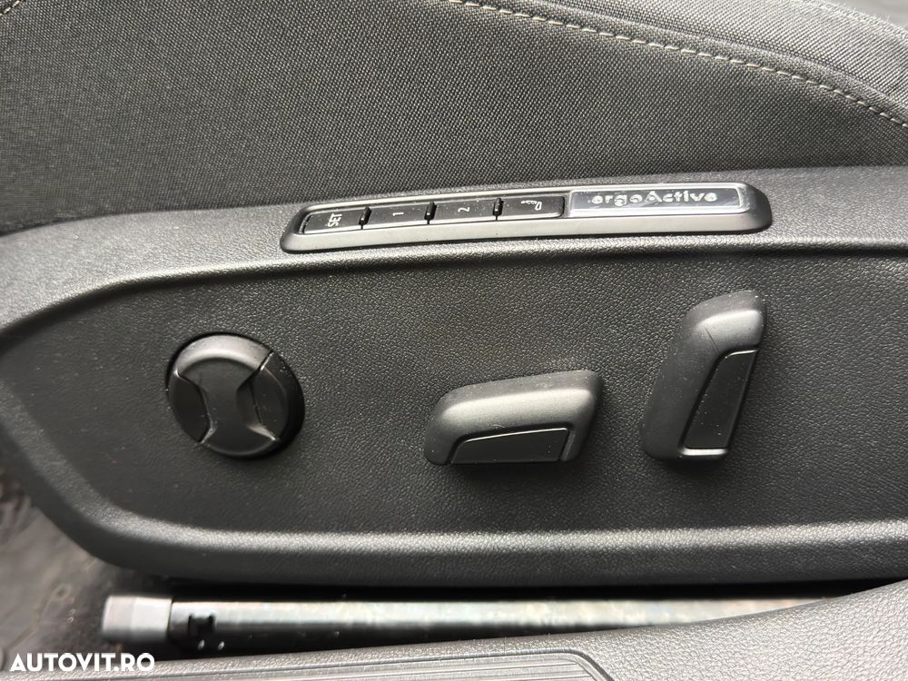 Volkswagen Golf 2.0 TDI 150CP DSG Style - 26