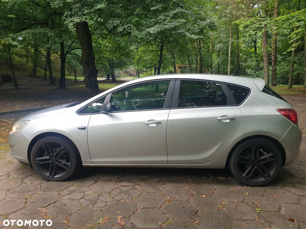 Opel Astra 1.4 Turbo - 2