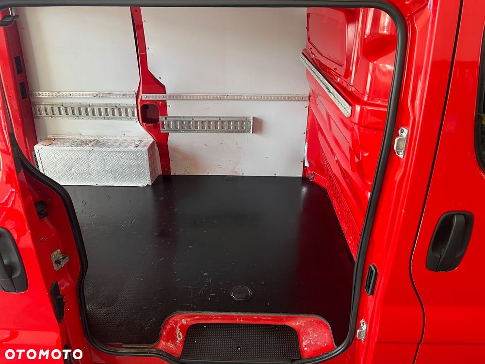 Renault Trafic - 24