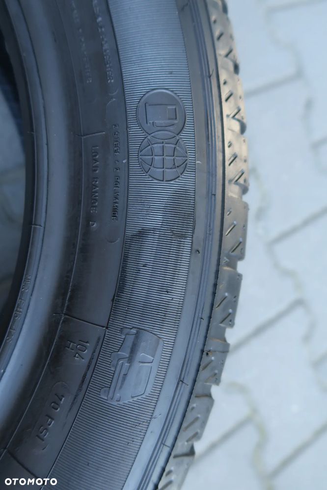 225/55r17C Dunlop Econo Drive  MO-V - 8