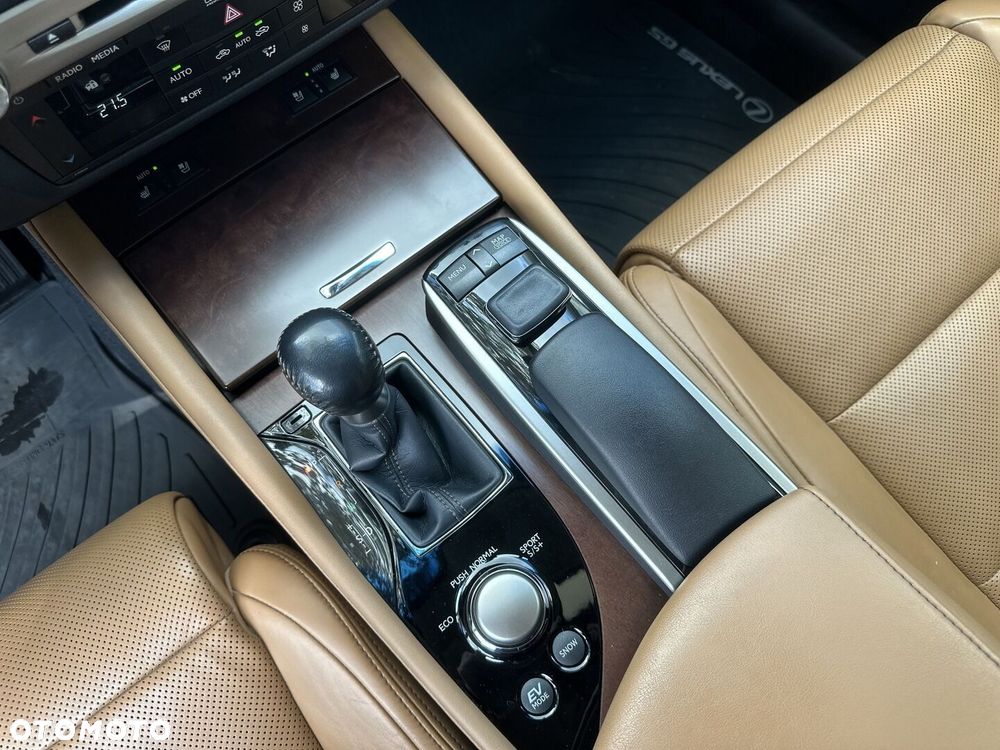 Lexus GS 300h Prestige - 17