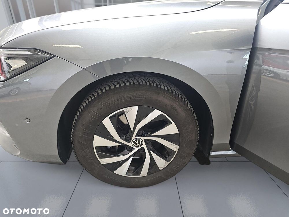 Volkswagen Passat - 35