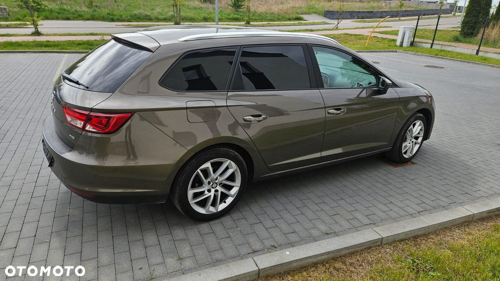 Seat Leon 2.0 TDI DPF Ecomotive DSG FR - 9