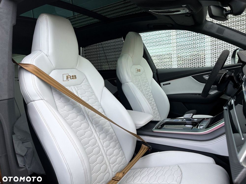 Audi RS Q8 - 16