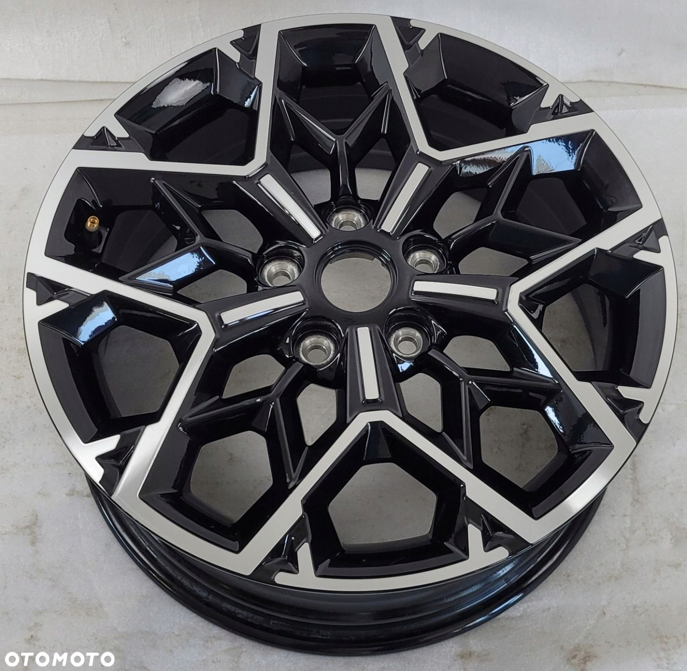 FELGA KIA CEED III PROCEED GT 7X17 ET53 5X114,3 67,1 52910-J7BA0 - 5