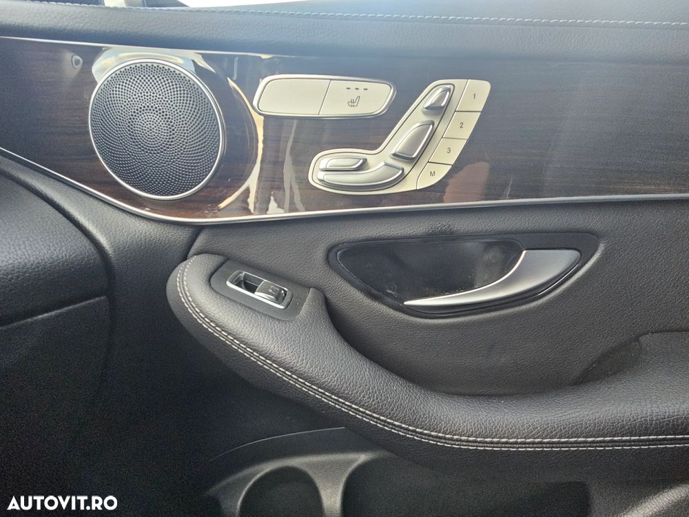 Mercedes-Benz GLC 300 e 4MATIC - 12