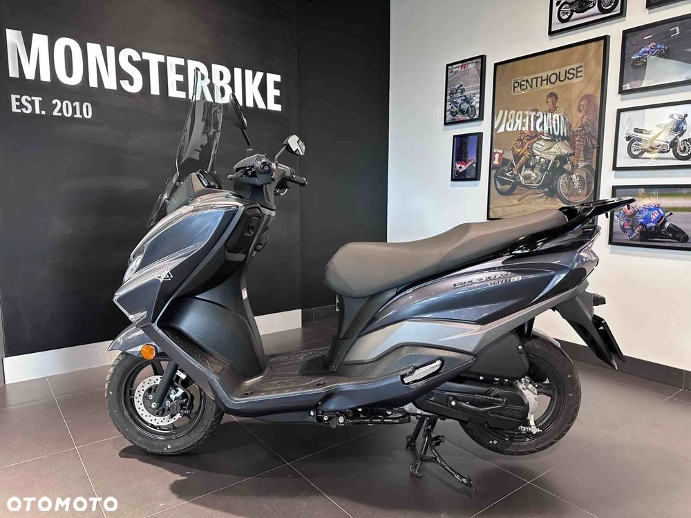 Suzuki Burgman - 4