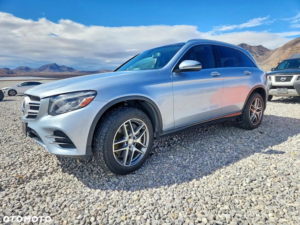 Mercedes-Benz GLC 300 4Matic 9G-TRONIC - 2