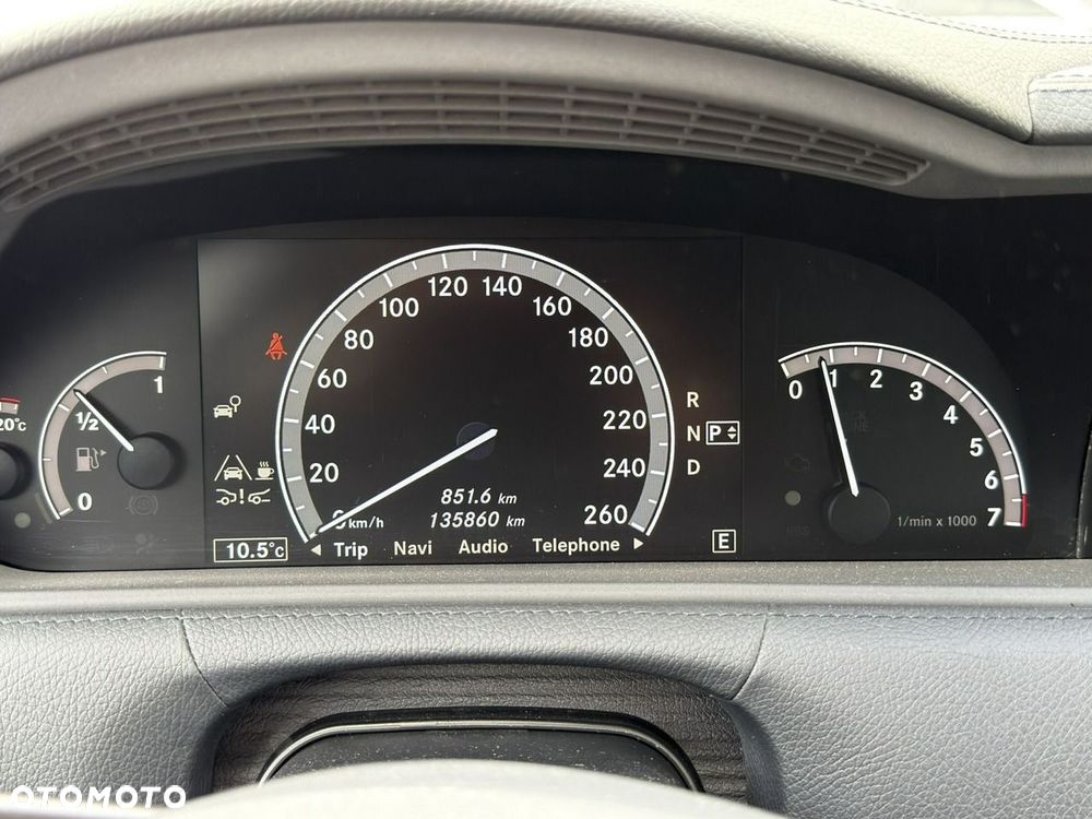 Mercedes-Benz CL 500 4Matic (BlueEFFICIENCY) 7G-TRONIC - 29