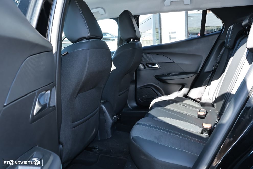 Peugeot 2008 1.2 PureTech Allure Pack EAT8 - 19