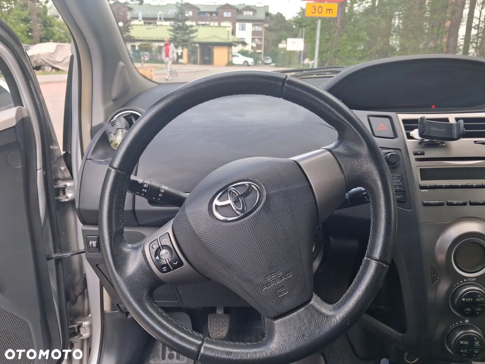 Toyota Yaris - 20