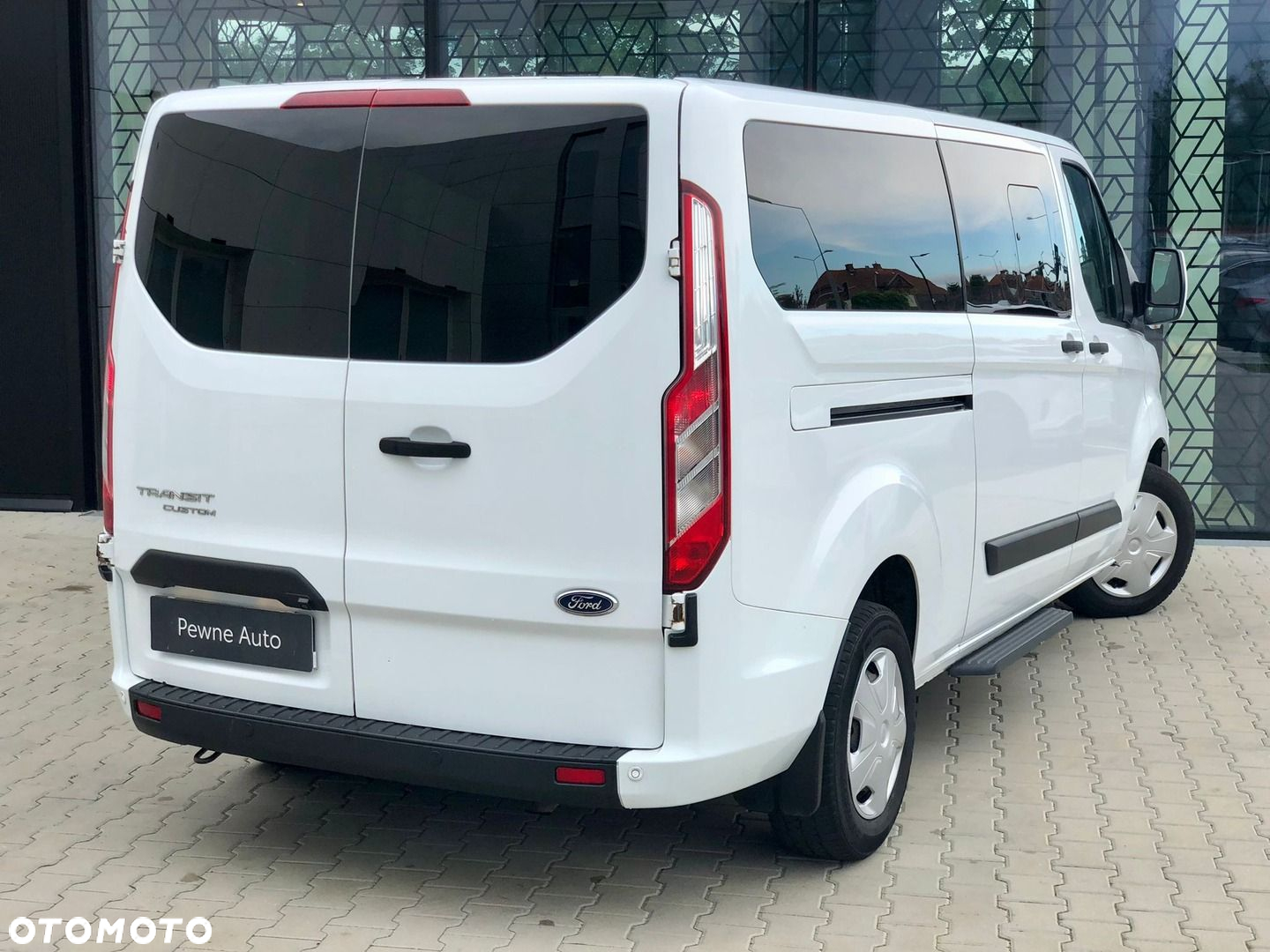 Ford Tourneo Custom 2.0 EcoBlue L2 Trend - 12