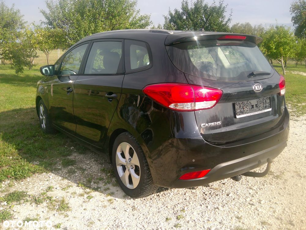 Kia Carens 1.7 CRDi M - 4