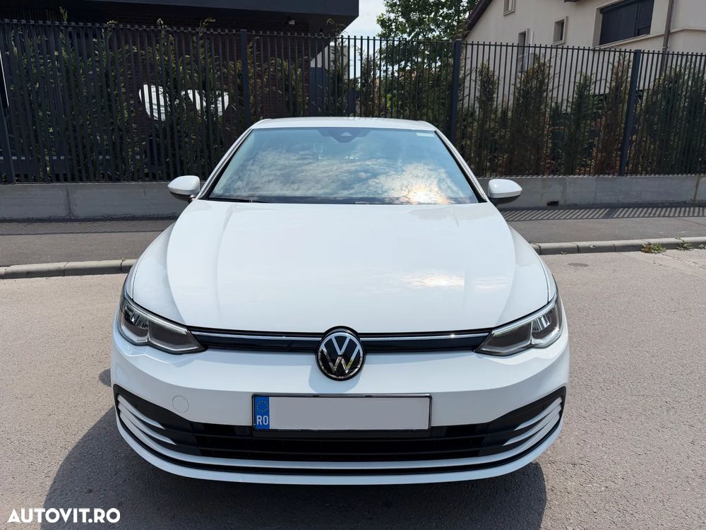 Volkswagen Golf - 1