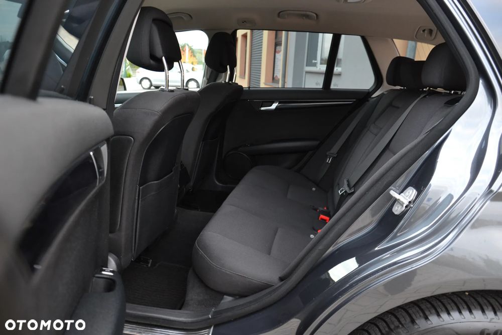 Mercedes-Benz Klasa C 200 CDI BlueEff Elegance - 25