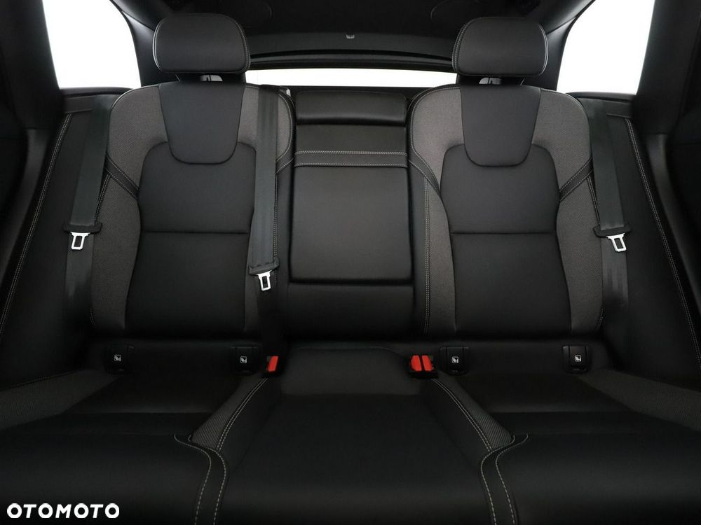 Volvo XC 60 T8 AWD Recharge Geartronic RDesign - 20