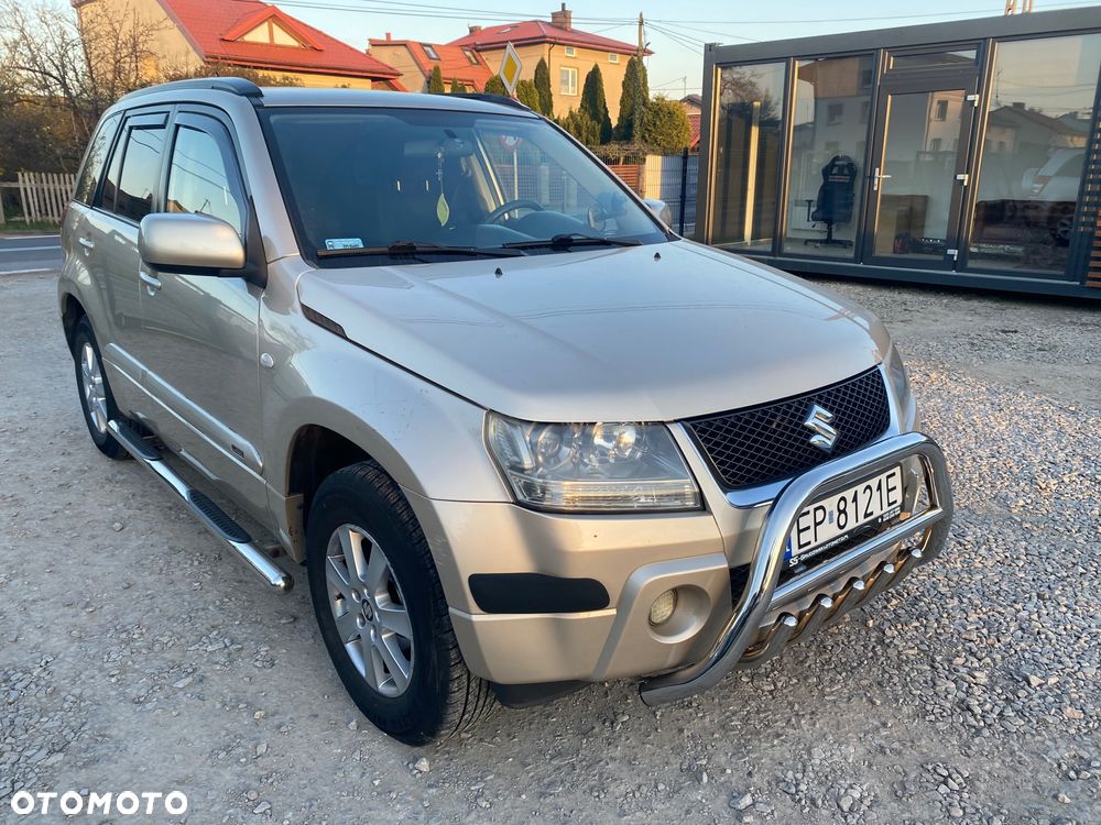 Suzuki Grand Vitara 2.0 De luxe - 8