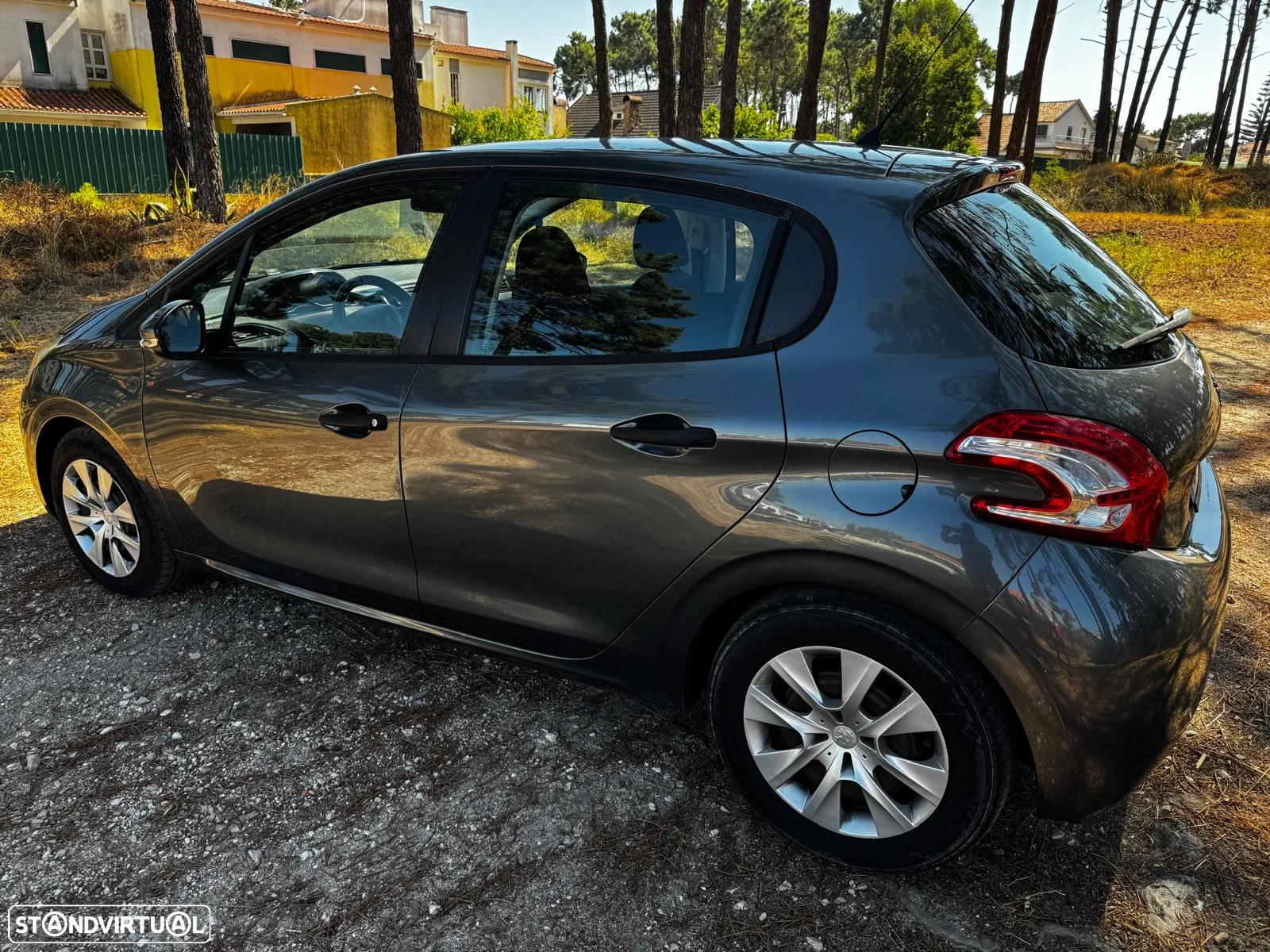 Peugeot 208 1.2 VTi Active - 4