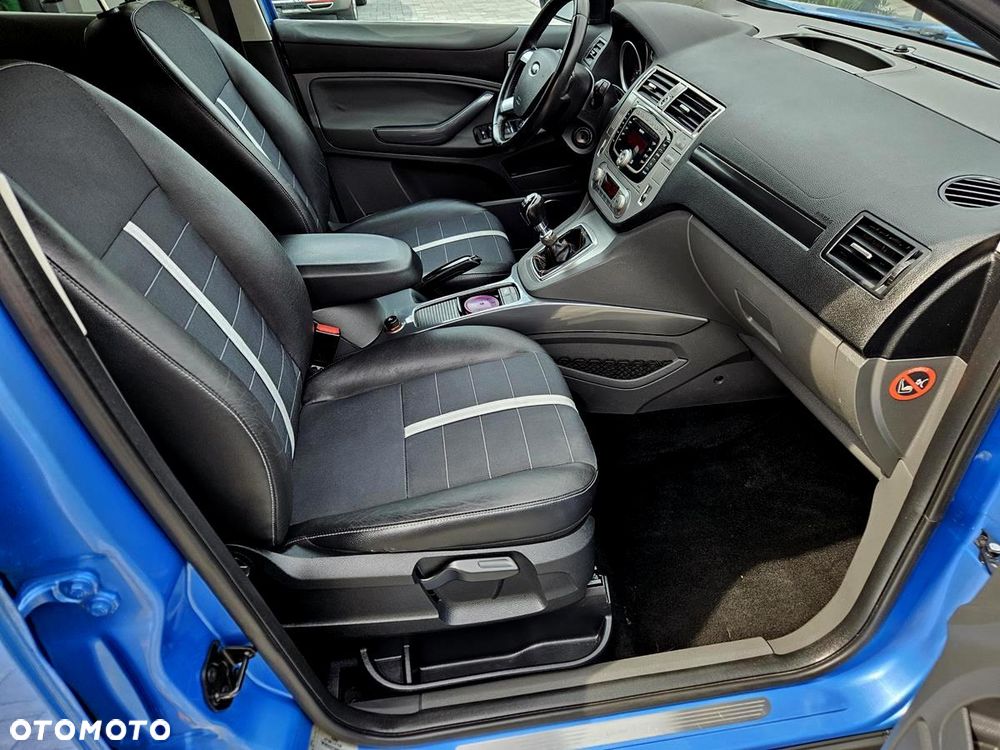 Ford Kuga 2.0 TDCi 4x4 Titanium - 25