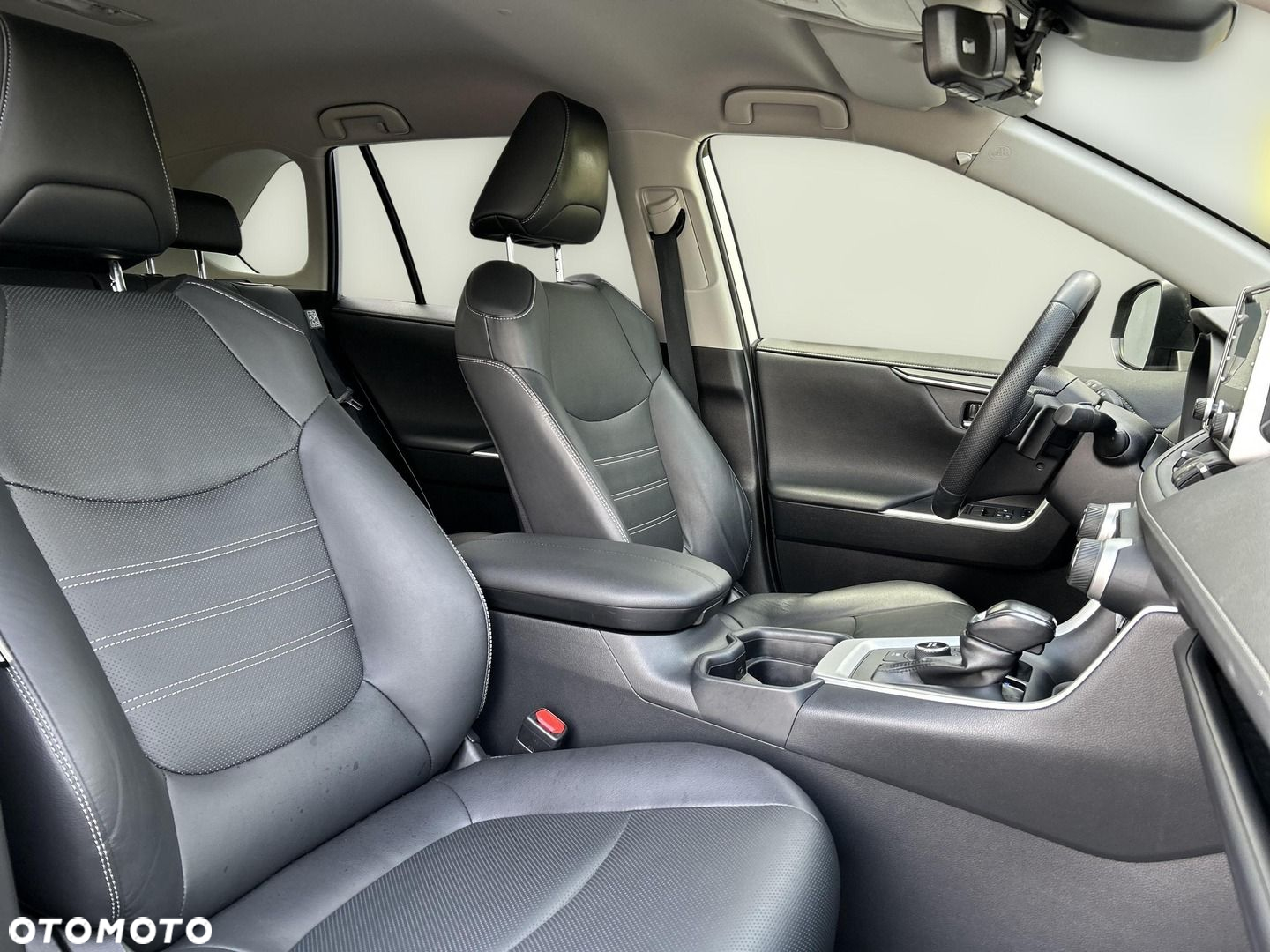 Toyota RAV4 - 10