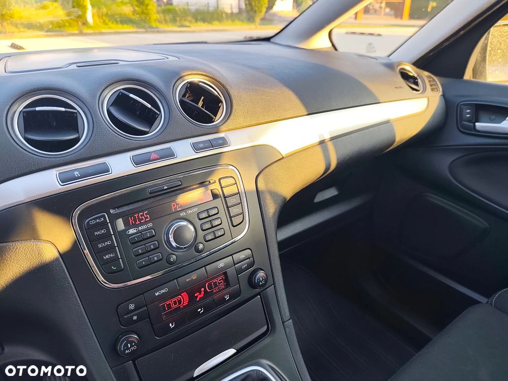Ford S-Max - 9