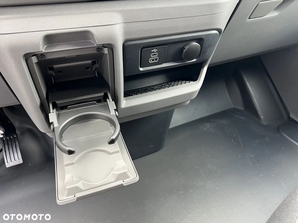 Volkswagen Transporter - 22