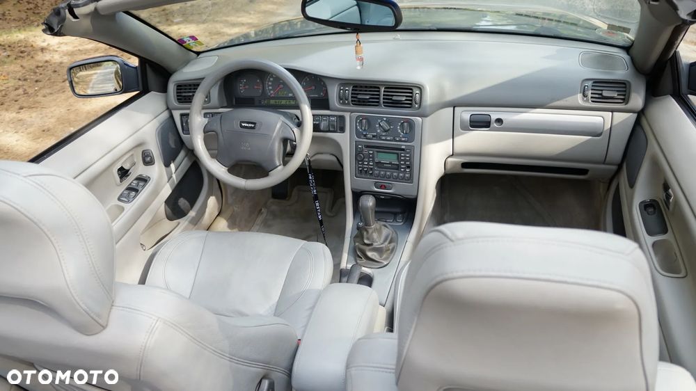 Volvo C70 2.0T - 13