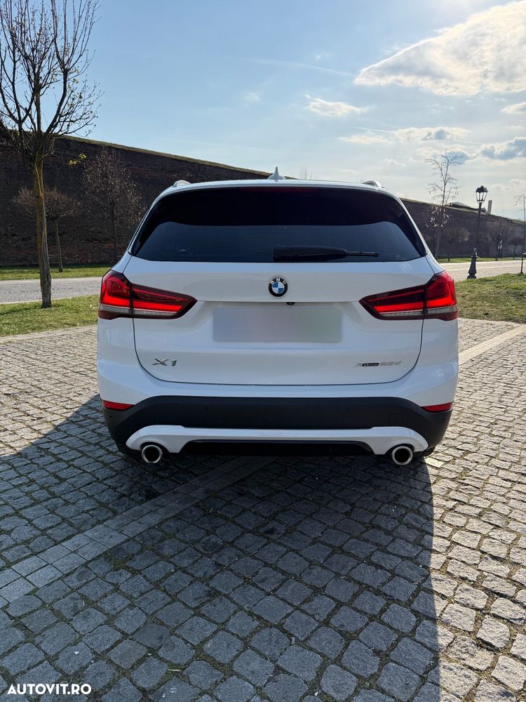 BMW X1 xDrive20d Aut. Sport Line - 10