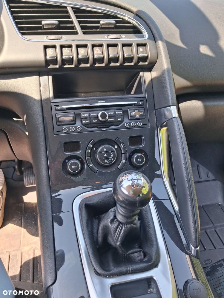 Peugeot 3008 1.6 Premium - 4