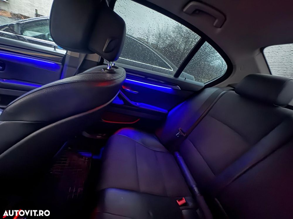 BMW Seria 5 520d - 11