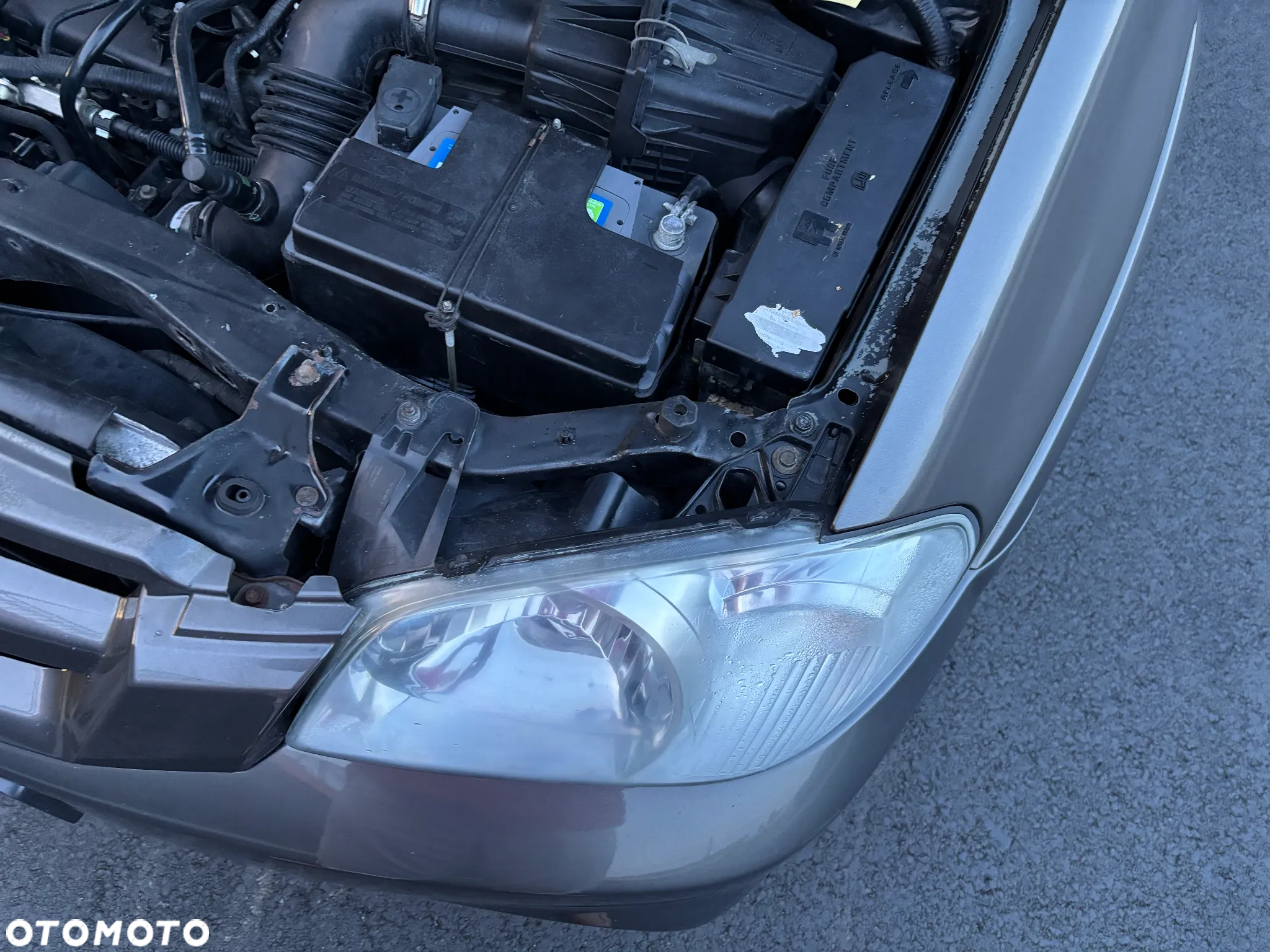 Mazda Tribute 2.3 Comfort - 32