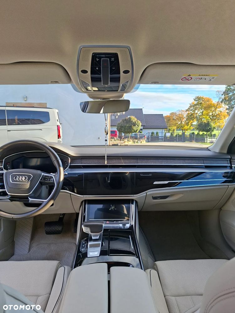 Audi A8 - 7