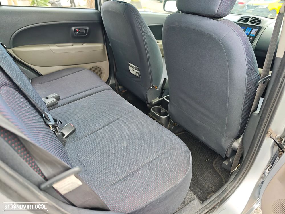 Daihatsu Sirion 1.0 AC - 8