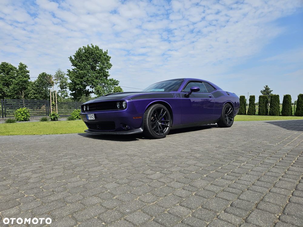 Dodge Challenger - 5