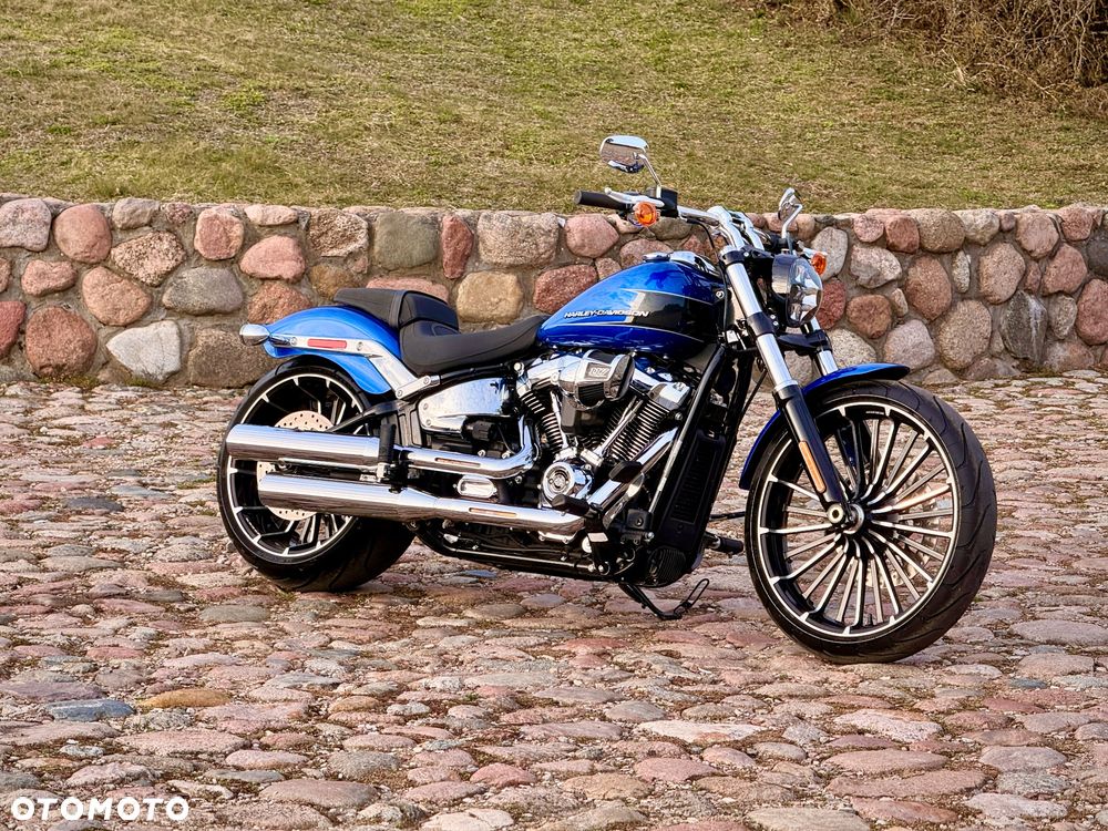 Harley-Davidson Softail Breakout - 4