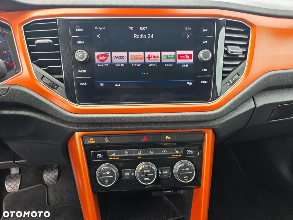 Volkswagen T-Roc - 11